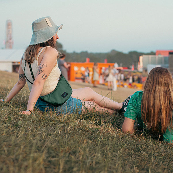 パックセーフ GO ルナークロスボディ