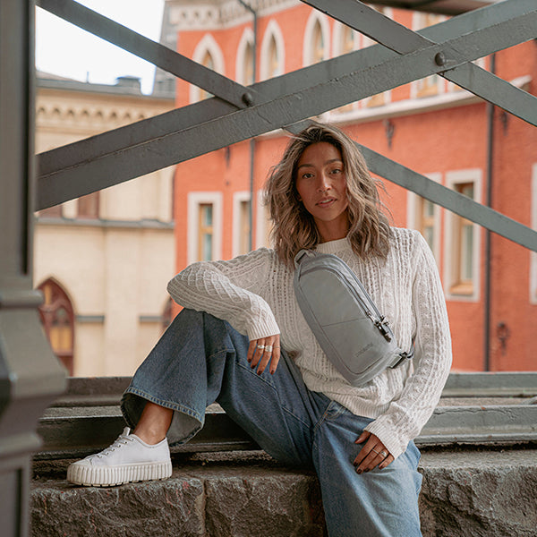 パックセーフ V アクションスリング