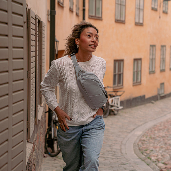 パックセーフ V アクションスリング