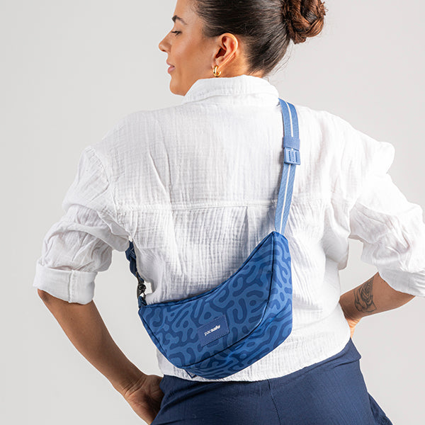 パックセーフ GO ルナークロスボディ