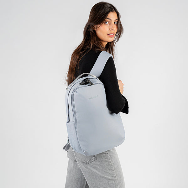 パックセーフ V16 バックパック