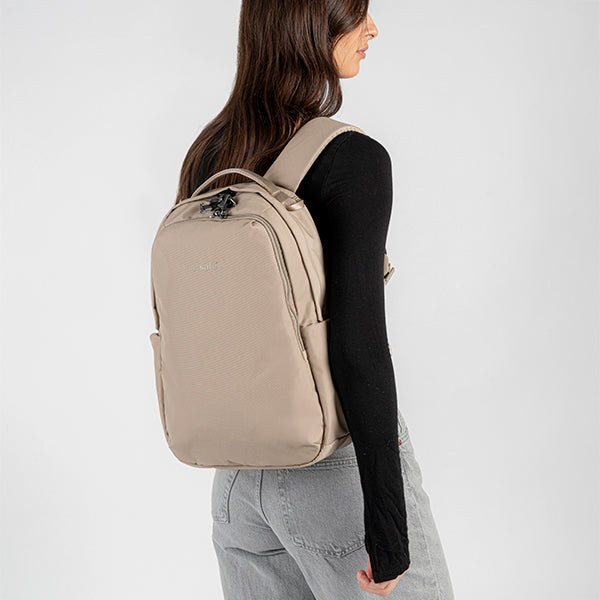 パックセーフ V16 バックパック