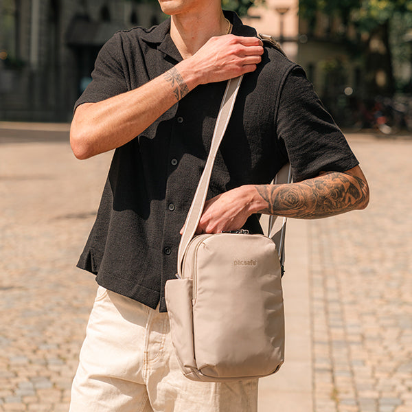 パックセーフ Vツアー クロスボディ