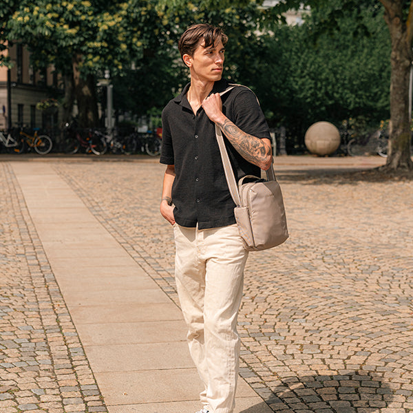 パックセーフ Vツアー クロスボディ