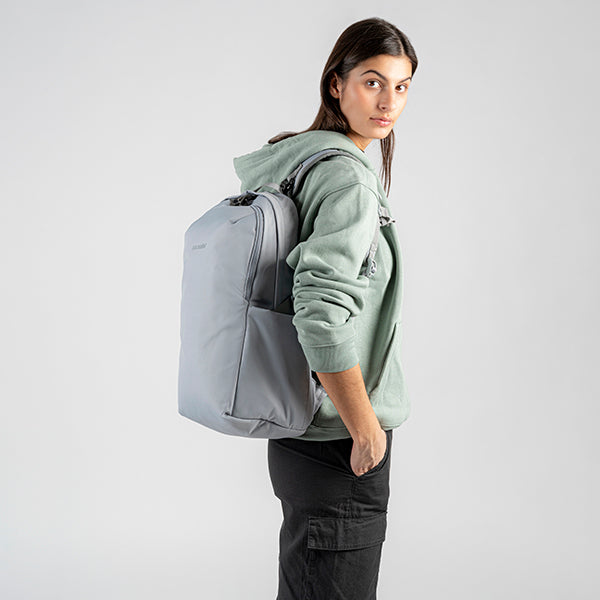 パックセーフ V24 バックパック