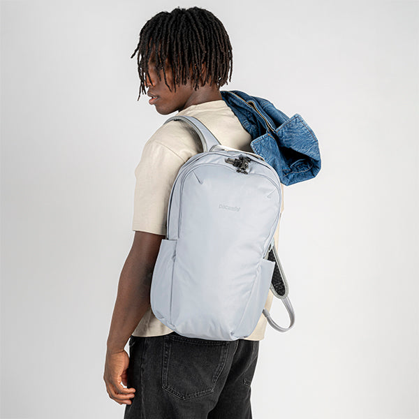 パックセーフ V24 バックパック