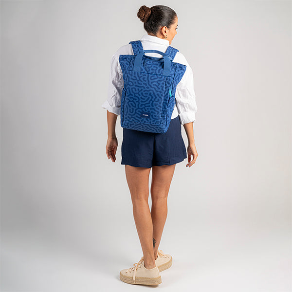 パックセーフ GO トートバッグ