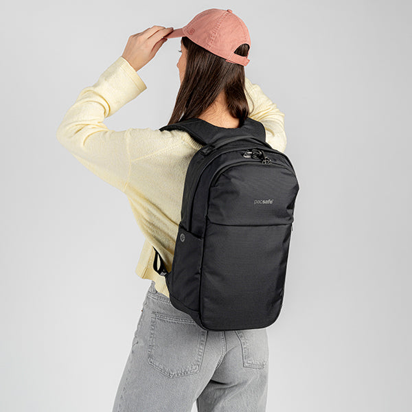 パックセーフ V20 シティバックパック