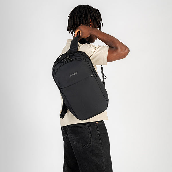 パックセーフ V20 シティバックパック