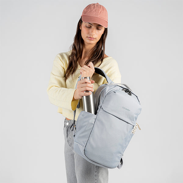 パックセーフ V20 シティバックパック