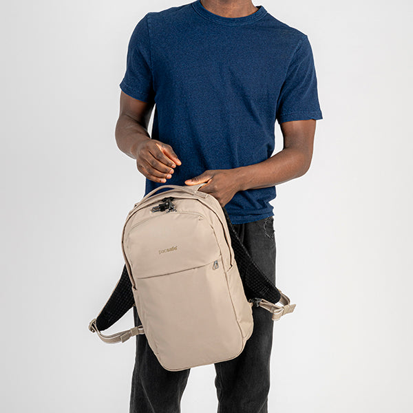 パックセーフ V20 シティバックパック