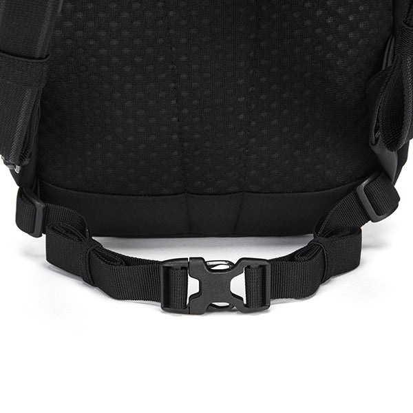 パックセーフ V12 テックバックパック