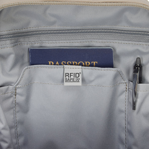 パックセーフ V12 テックバックパック