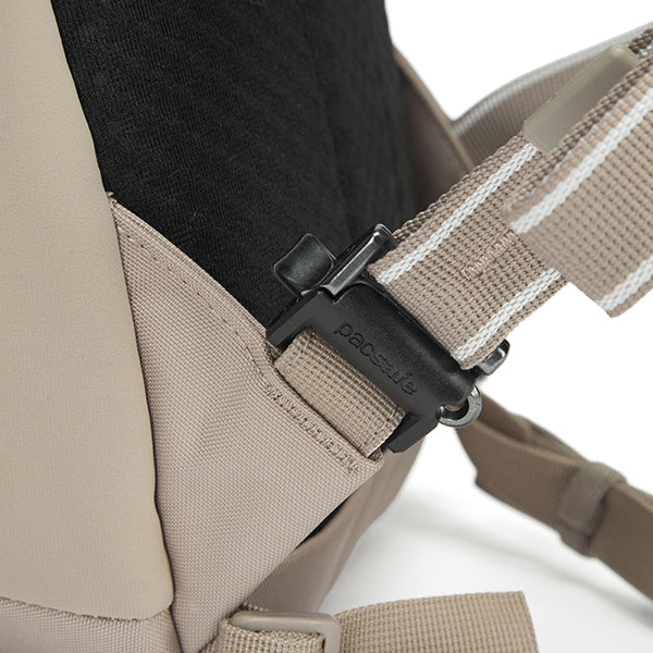 パックセーフ V12 テックバックパック