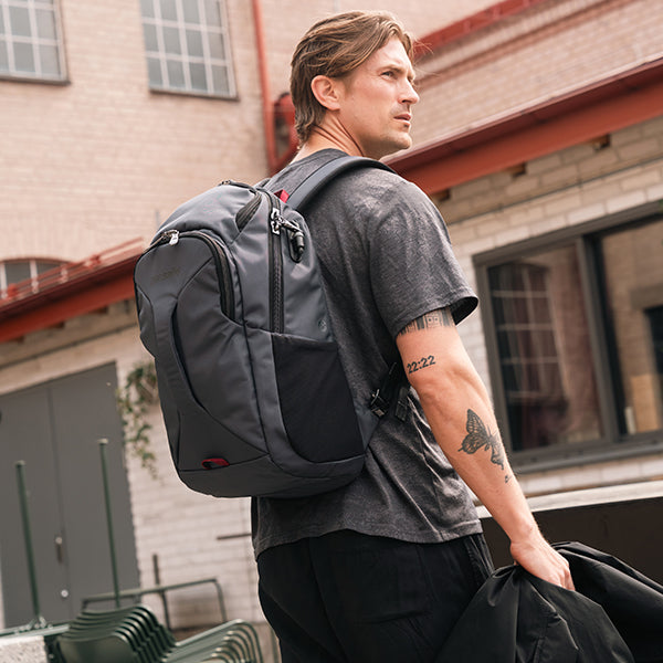 パックセーフ EXP28 バックパック