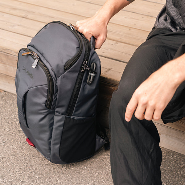 パックセーフ EXP28 バックパック