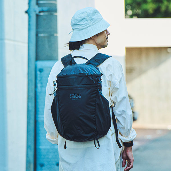 ミステリーランチ インアンドアウト18