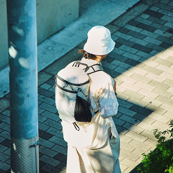 ミステリーランチ インアンドアウト18