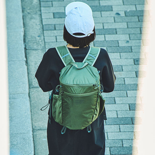 ミステリーランチ インアンドアウト18