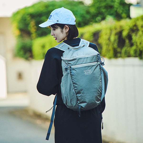 ミステリーランチ インアンドアウト18