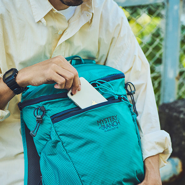 ミステリーランチ インアンドアウト18