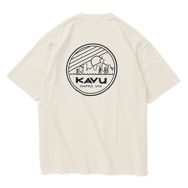 カブー メンズ シティーロゴ Tシャツ／ピグメント