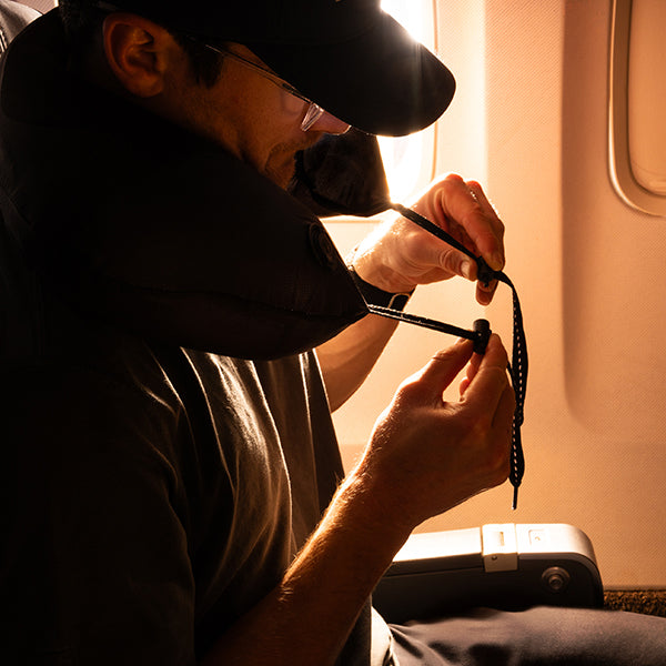 マタドール ブラックアウト トラベルピロー