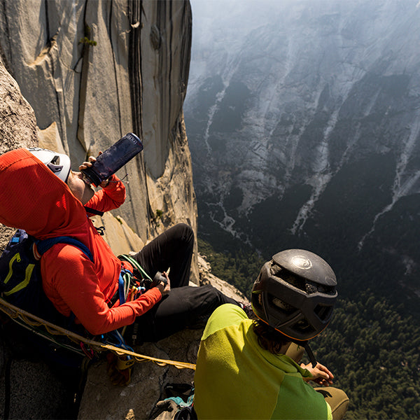 イエティ ヨンダー 750ml ウォーターボトル ウィズ チャグキャップ